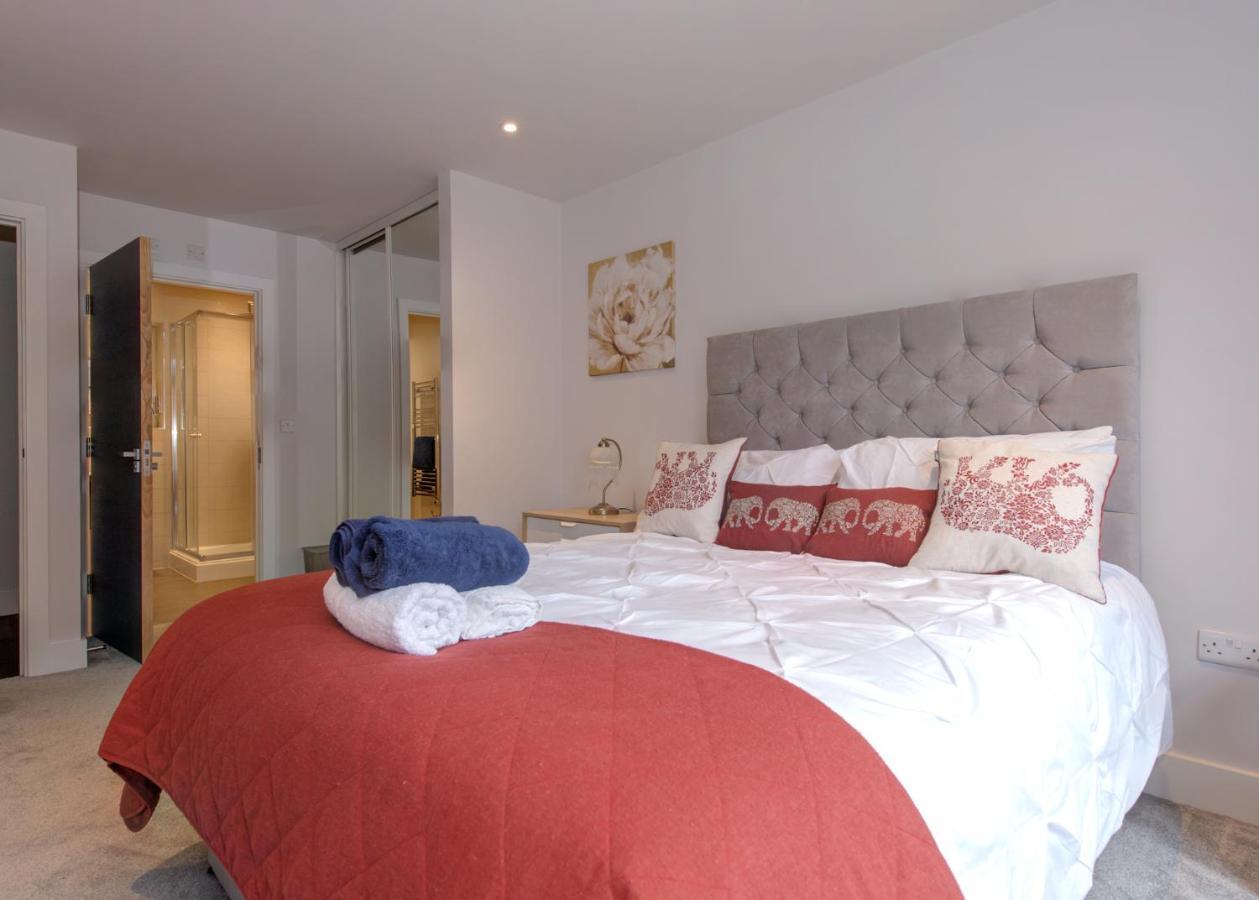 Gorgeous Spacious 2 Bed 2 Bath Apartment Leicester Exterior photo